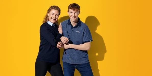 2023_butik_portræt_gruppe_2_skub_gul